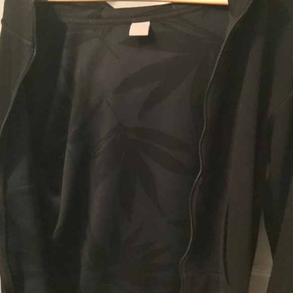 Lole black hoodie with poly printed lining - Picture 3 of 9